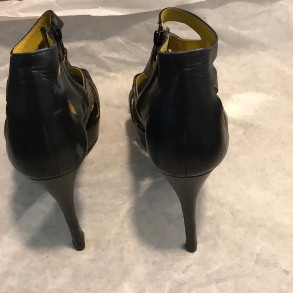 Pour La Victoire  Caged  Platform Genuine Black Leather Cage Style Heels